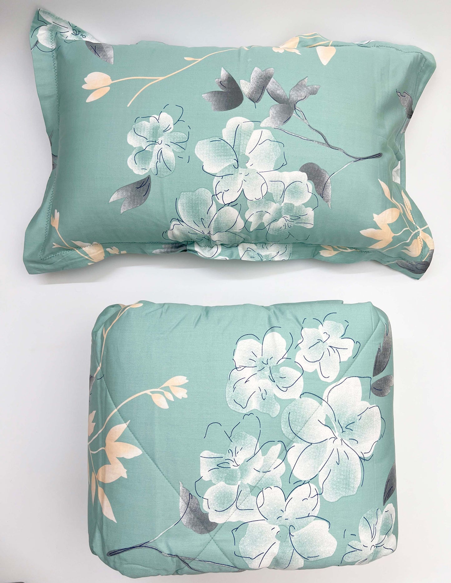 Blossoms - Comforter With Two Pillow Covers