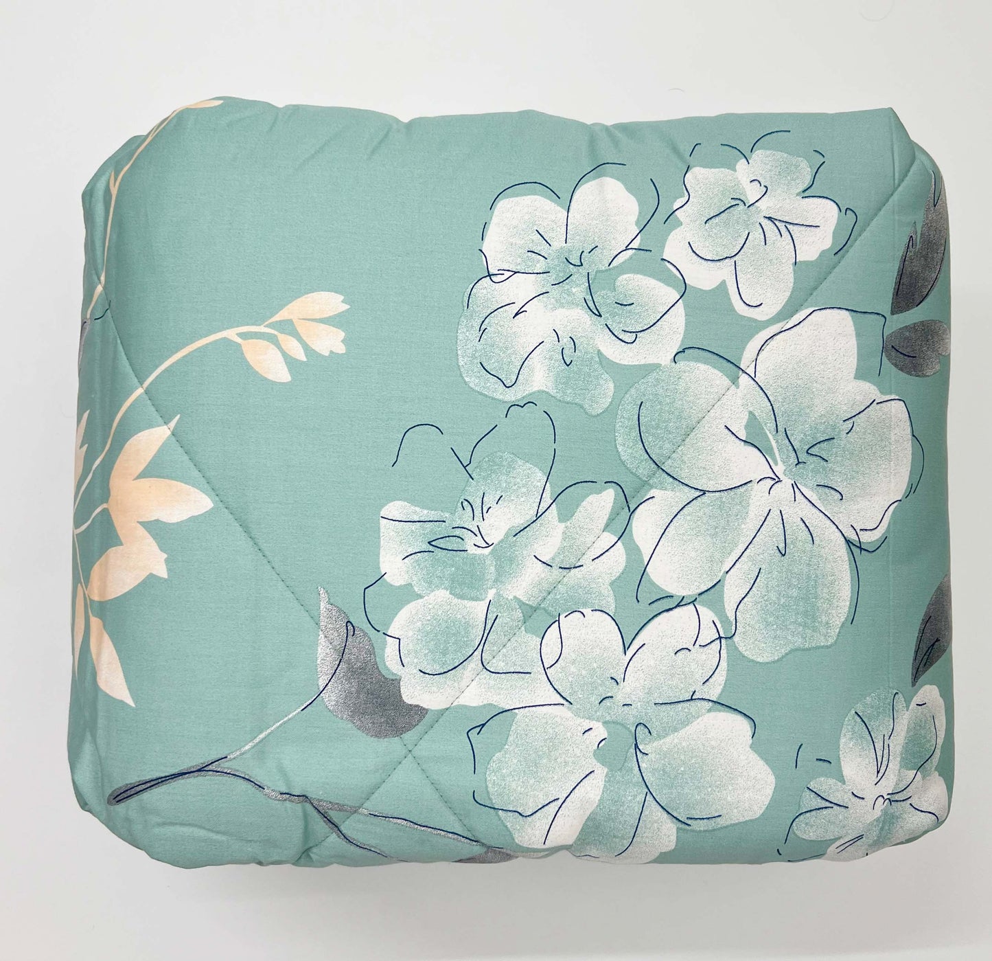 Blossoms - Comforter With Two Pillow Covers