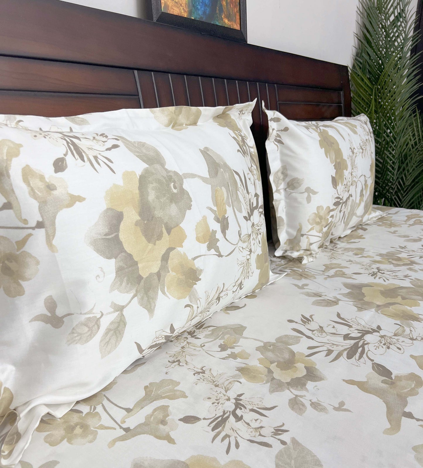 Blooming Grace - 300 TC, Superior Cotton, King Size Bedsheet Set